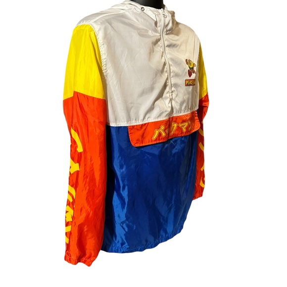 This Pac-Man jacket is a classic pullover windbreaker style. Mens large - Picture 3 of 4
